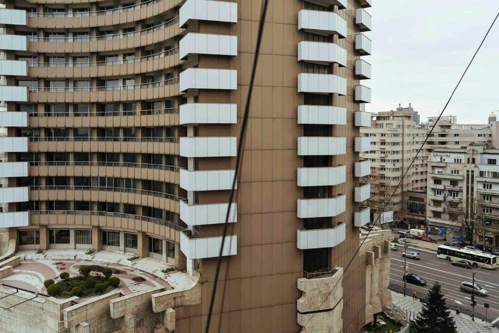 Апартаменты Stunning Views 2Br Intercontinental Flat Бухарест Экстерьер фото